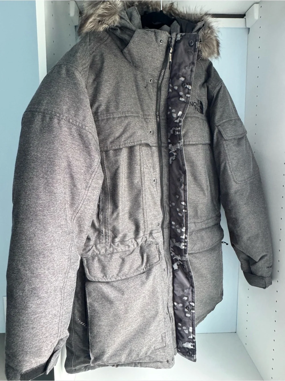 The North Face Men’s McCurdo Parka in Gray – Size Large